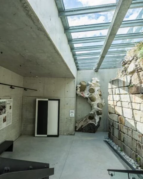 Das Brückenkopf Museum besuchen