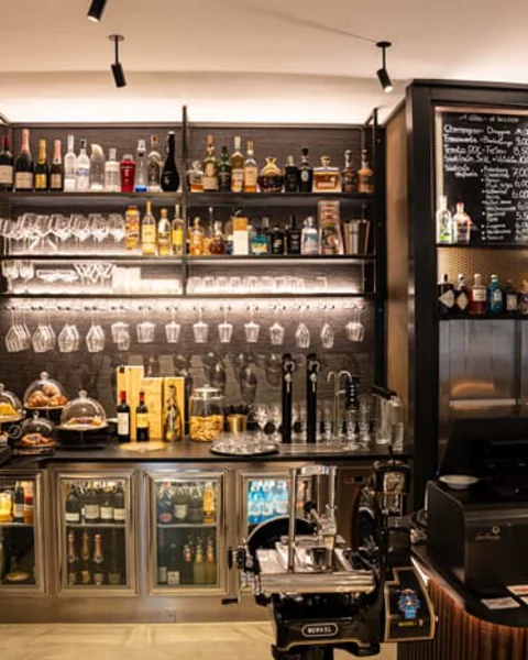 Les Arcades Lounge Bar