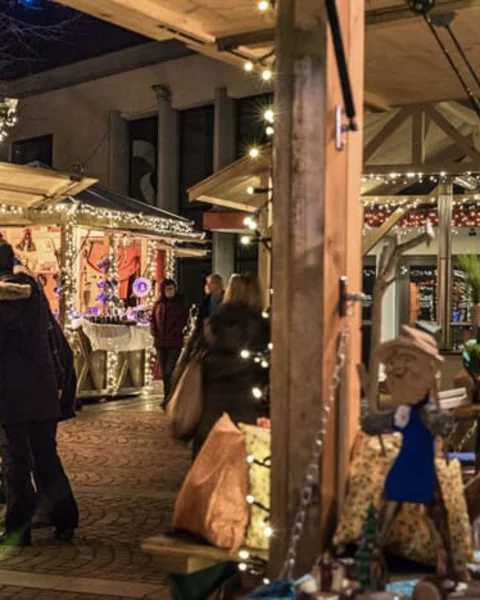 Den Algunder Weihnachtsmarkt besuchen