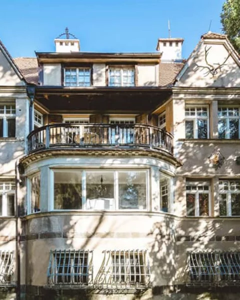 Der Villa Freischütz einen Besuch abstatten